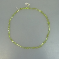 Peridot Kristallkette Fantasieschliff ca.10x5mm