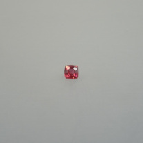 Spinell facettiert gespanntes Quadrat ca.4x4mm pink