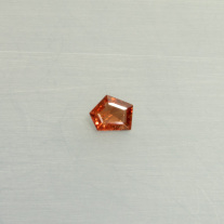 Spinell Fantasieschliff facettiert ca.6x8mm