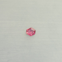 Spinell Fantasieschliff facettiert ca.6x7mm