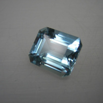 Topas bestrahlt Smaragdschliff ca.12x14mm