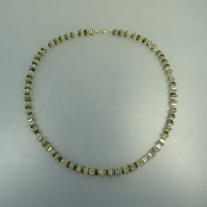 Unikatkette gearbeitet mit 750/- Gold, Mondstein, Peridot, Citrin und Hämatit