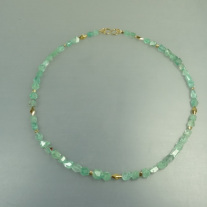 Unikatkette gearbeitet mit 750/- Gold und Smaragd